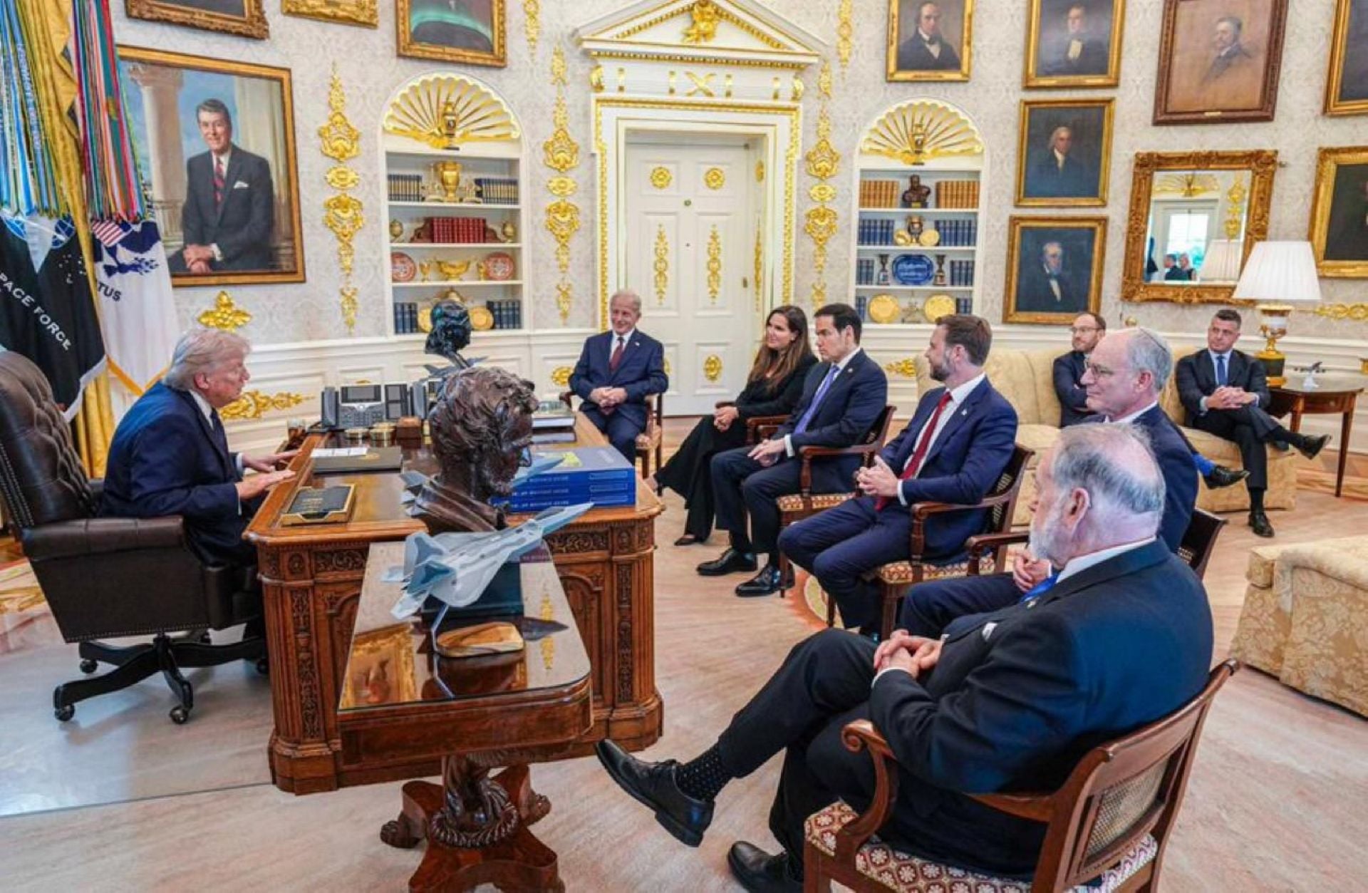 أيام مفصلية لتوضيح إجراءات أجندة ترامب اللبنانية... الهدنة تتجدّد على تصعيد عنيف والحزب يهوّل